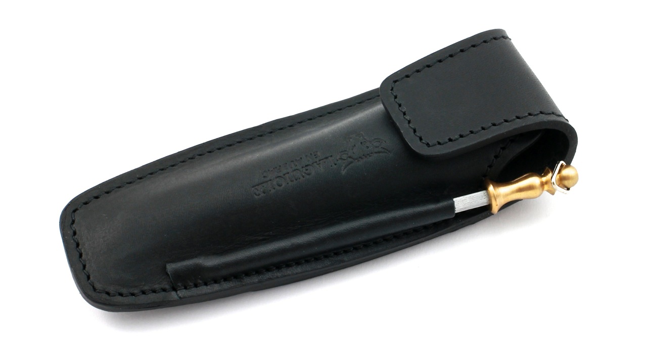 Laguiole en Aubrac MAYA leather case for the beld with sharpener 12 cm