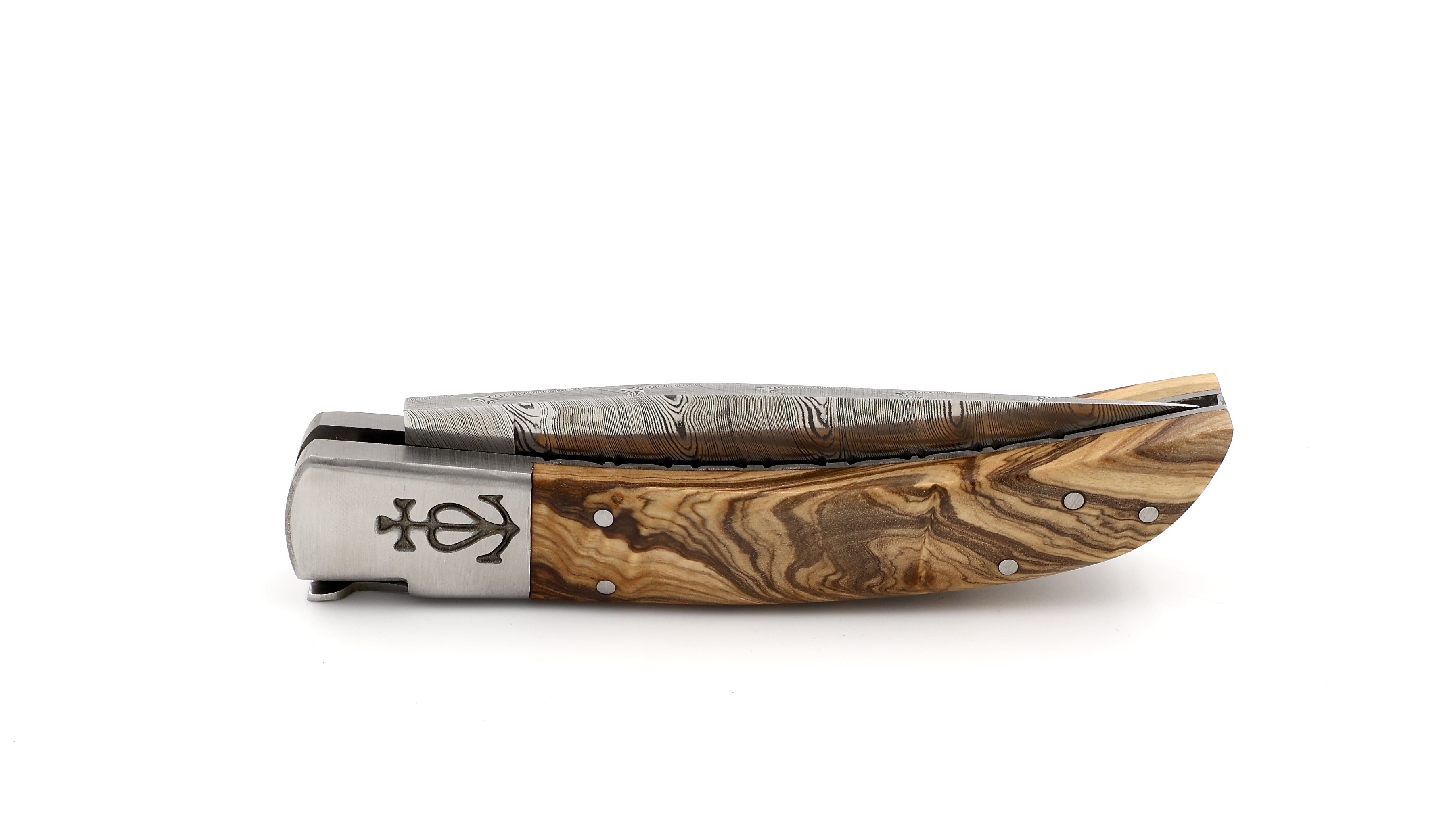 Le Camarguais knife olive wood with chiseled plates damascus 12 cm