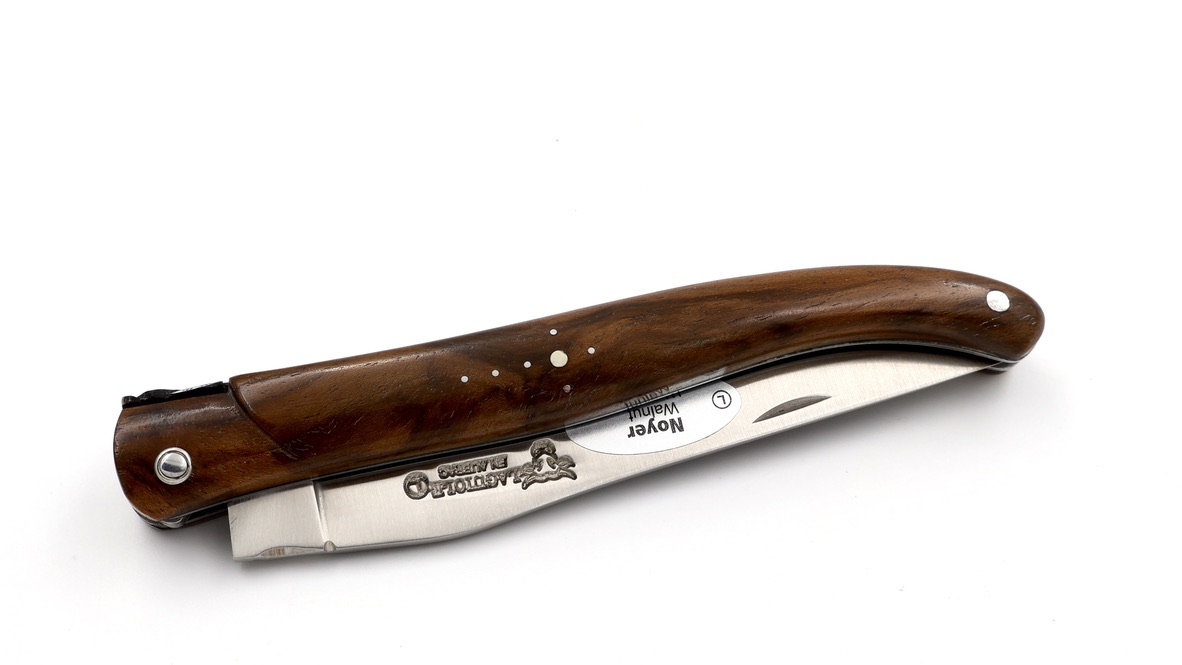 Laguiole en Aubrac walnut burlwood full handle chisled plates 3-D bee 12 cm