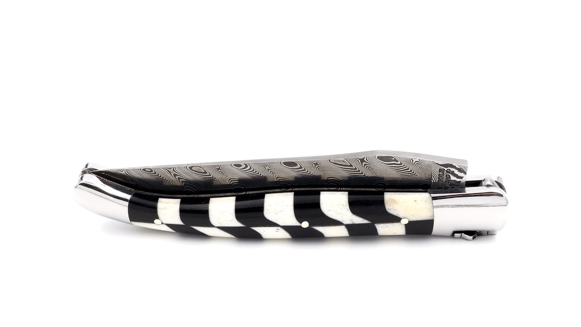 Laguiole en Aubrac freemason cow bone and Ebony  DSC® damascus 12 cm Laguiole en Aubrac freemason cow bone and Ebony  DSC® damascus 12 cm