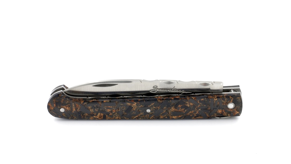 359AB29E-D12E-4149-848C-9C9E228A5637_1_105_c Sauveterre Messer FATCARBON  DARK MATTER kupfer gulliochiert 11 cm