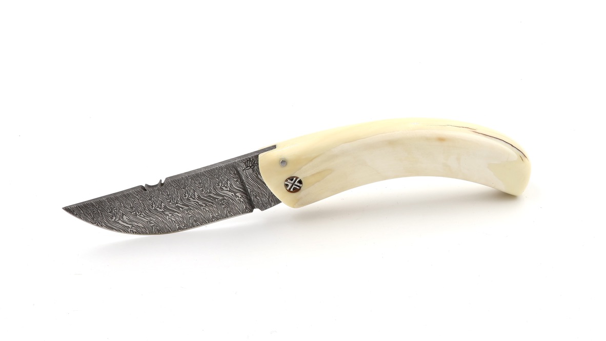 Coutellerie du Lotus Cornicciolu Wüstenwarzenschwein Elfenbein Explosions-Damast