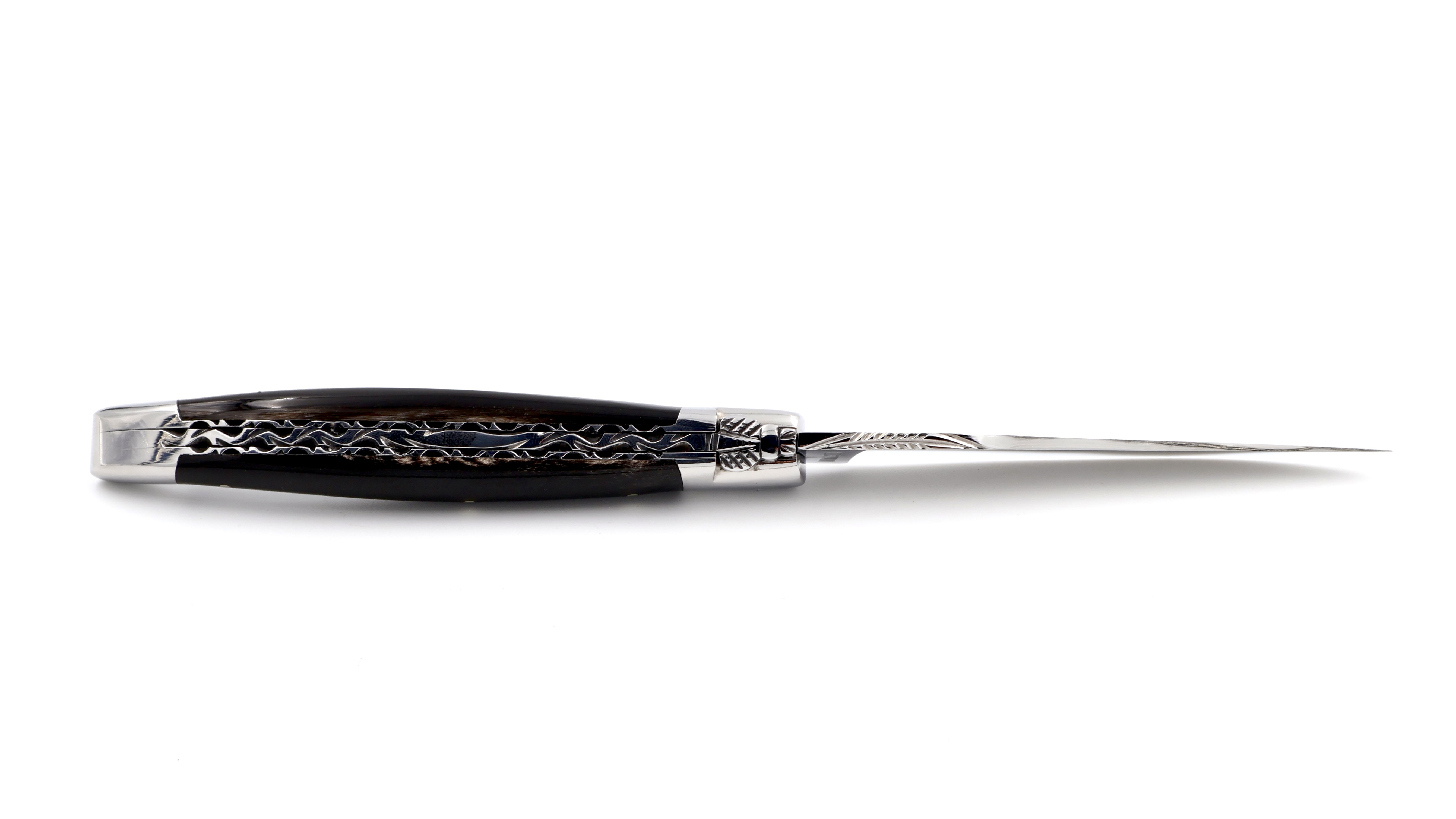 Laguiole en Aubrac guillochierte Platine Büffelhorn 12 cm 