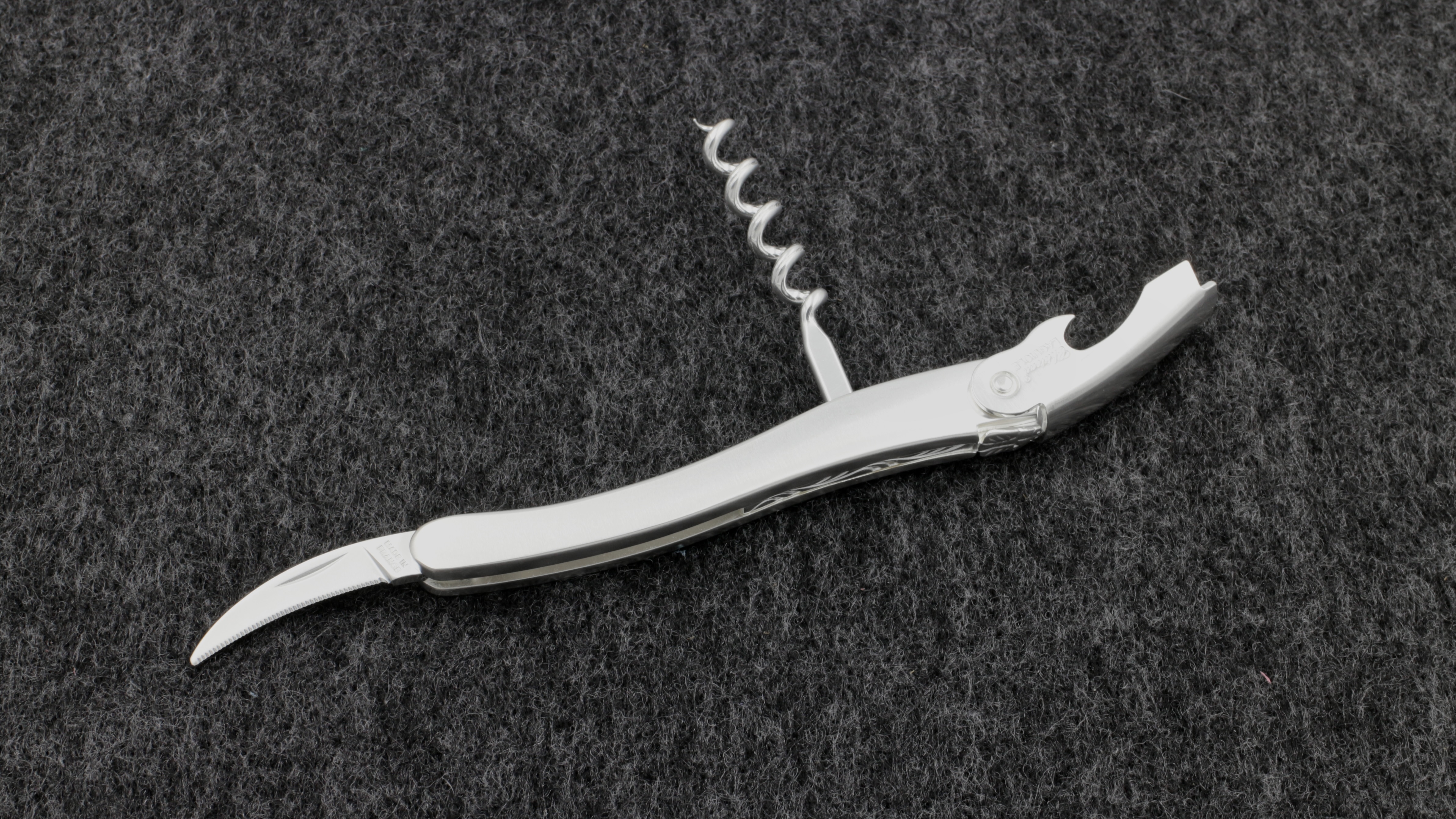 Château Laguiole wine opener CLASSIC silver plated mat