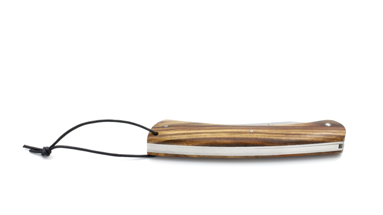 Laguiole en Aubrac CAMEMBERT knife pistazio