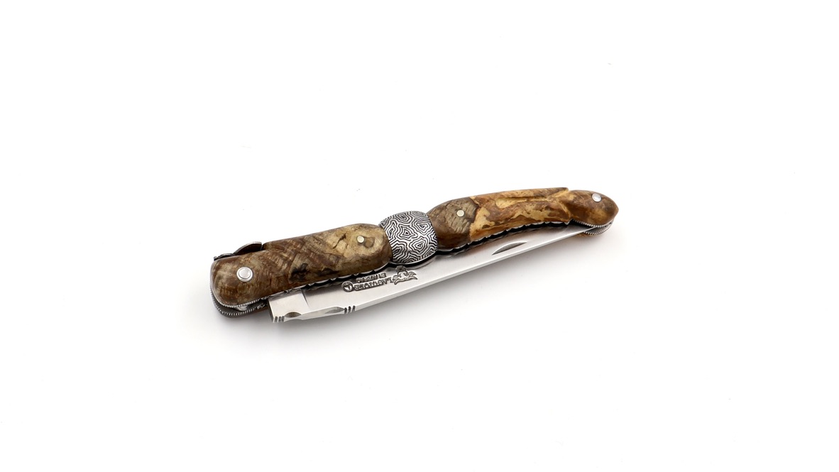 Laguiole en Aubrac Laguiole knife burl of beech wood 12 cm 