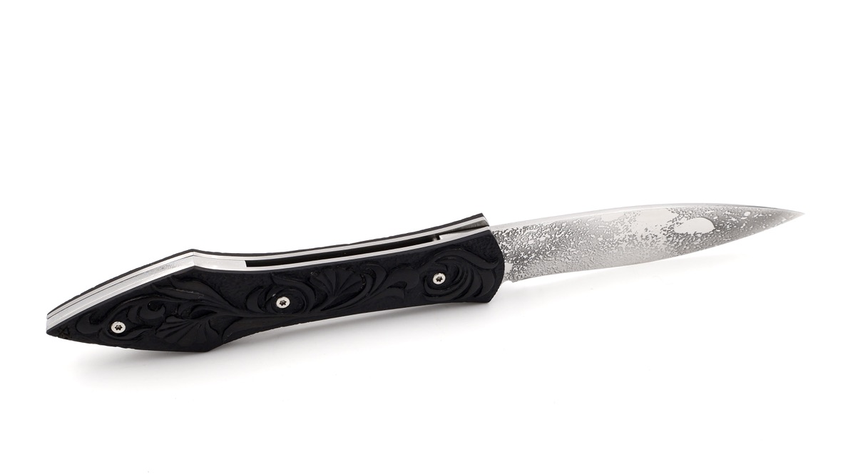 Laraud Blades L’Oegopsyde handcarved eboyy Laraud Blades L’Oegopsyde handcarved eboyy