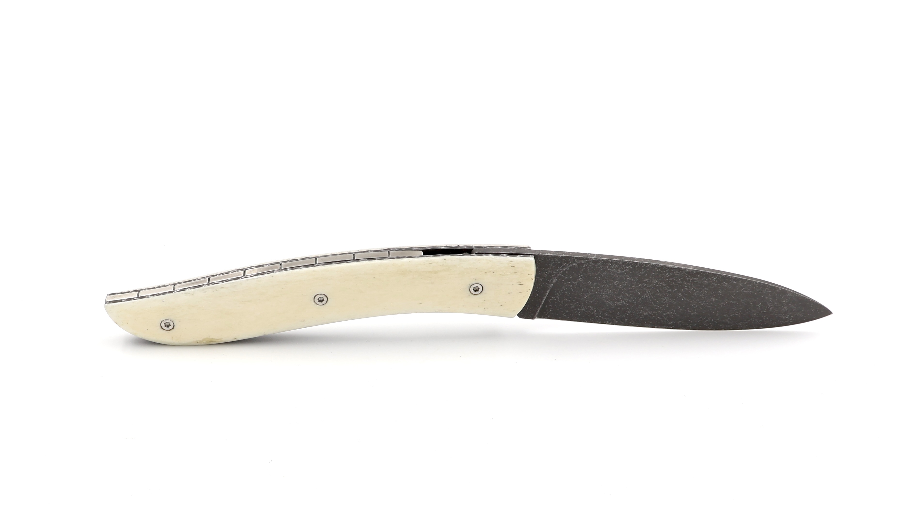 Atelier NÉVÉ Tim Bernard buffalo bone stonewashed blade