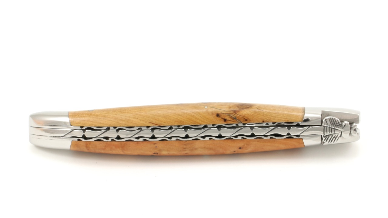 Laguiole en Aubrac Brut de Forge juniper chiseked plates brut de forge blade 12 cm