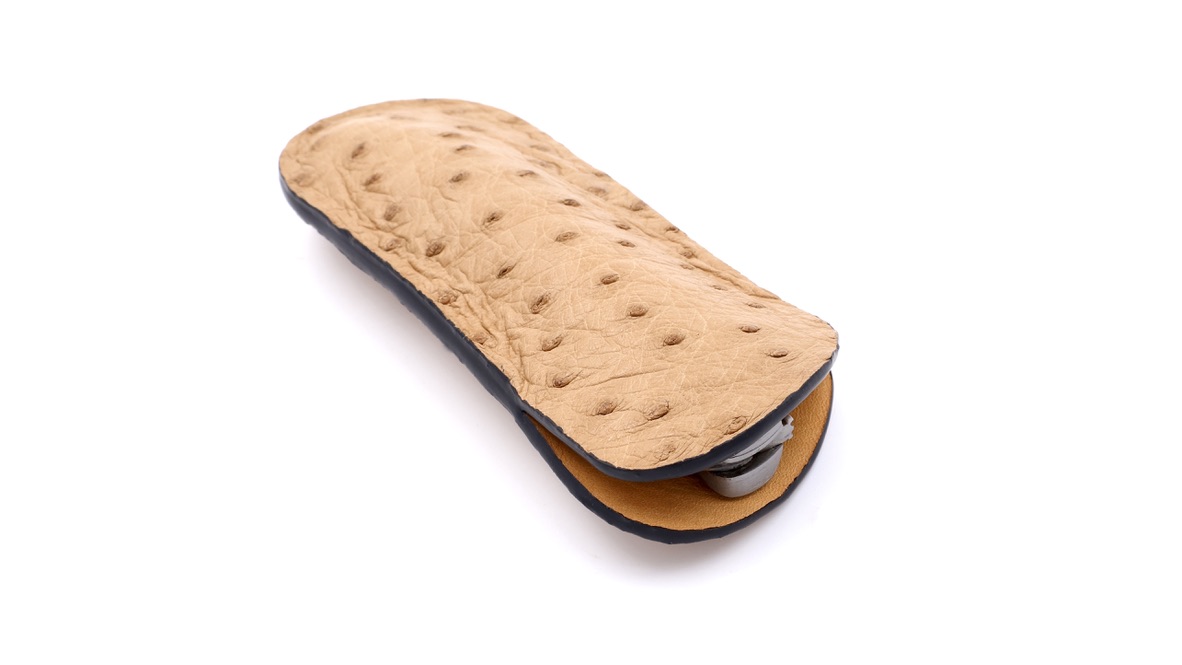 Atelier N°7 ostrich leather beige 14 cm