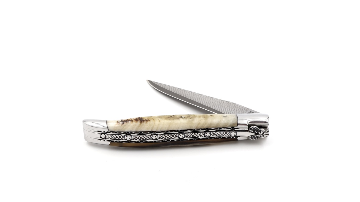 Laguiole en Aubrac double plate knife jap. damascus Ram horn 12 cm