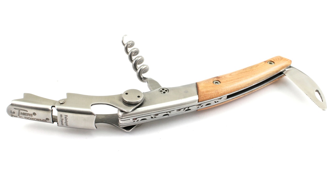 clos-thiers-wacholder-3 Claude DOZORME Le Thiers sommelier knife juniper wood