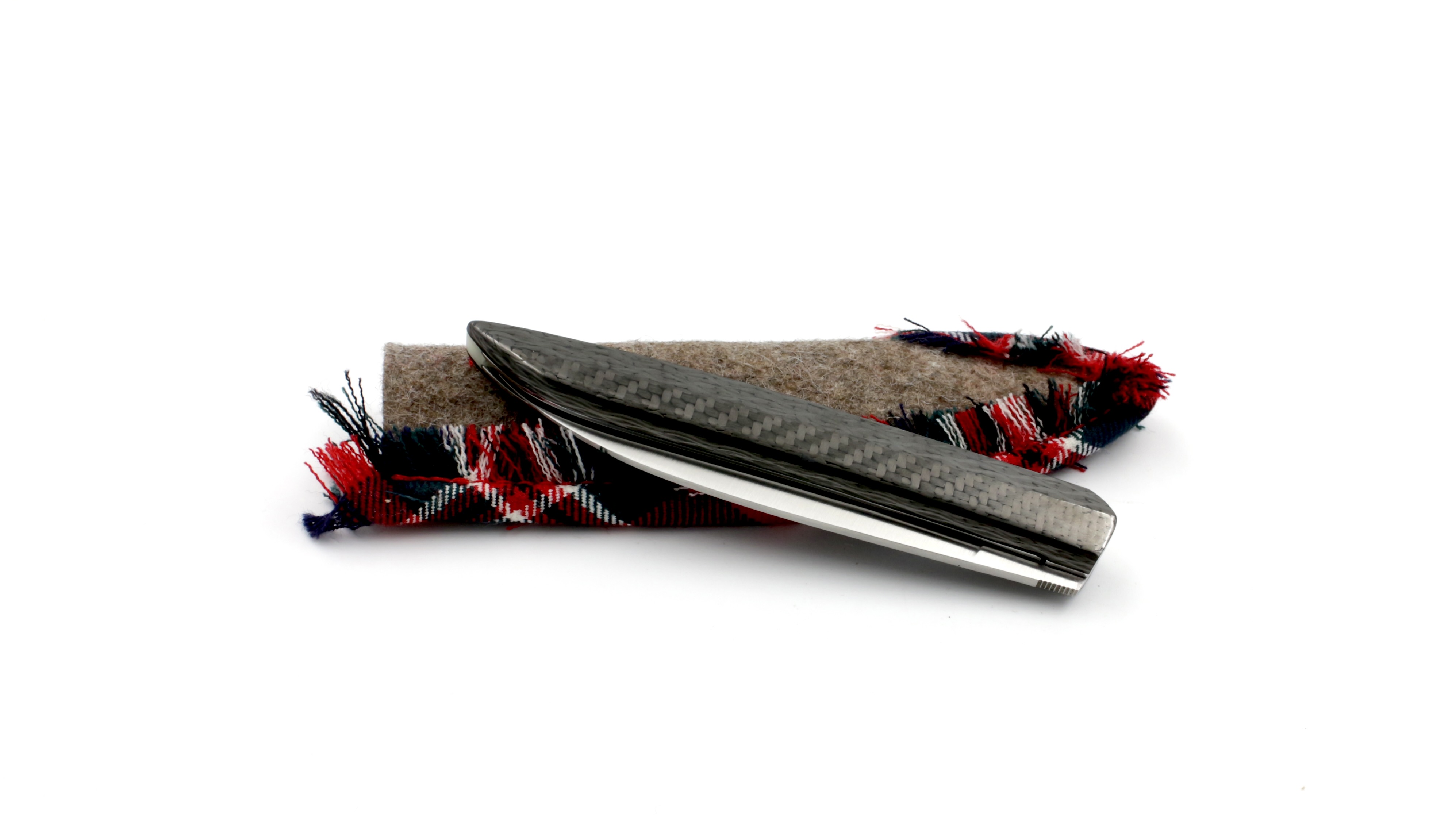 62AEF856-D729-4E2C-A285-CDFBF3A6AFFD_1_201_a Roland LANNIER  Why so serious? Light Carbon 2