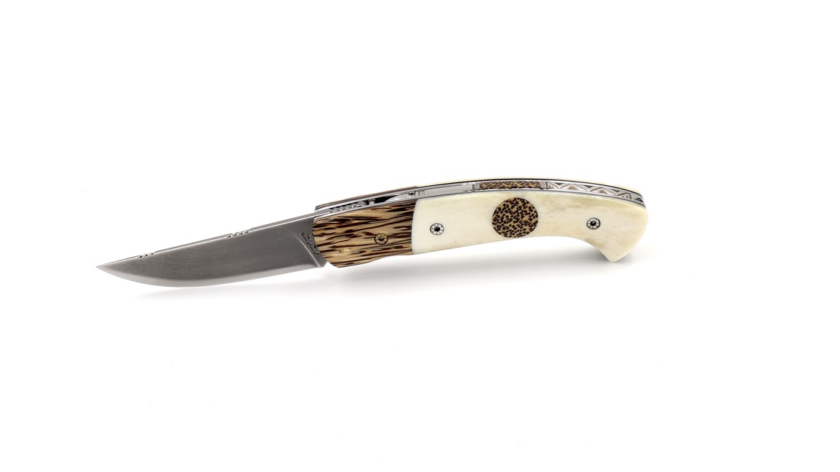 MANU LAPLACE 1515 PETIT  ZULU palmwood and bone  MANU LAPLACE 1515 PETIT  ZULU palmwood and bone