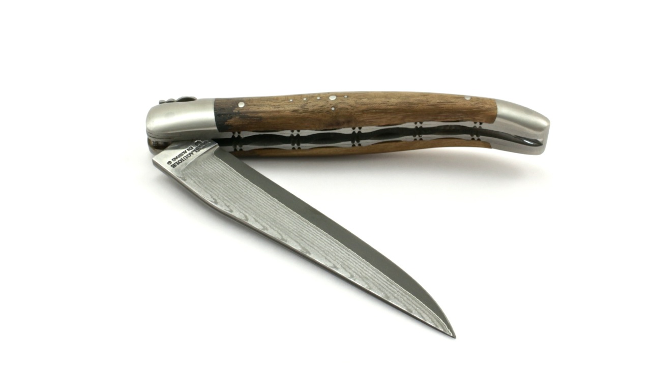 Laguiole en Aubrac double plate knife jap. damascus Walnut root wood 12 cm