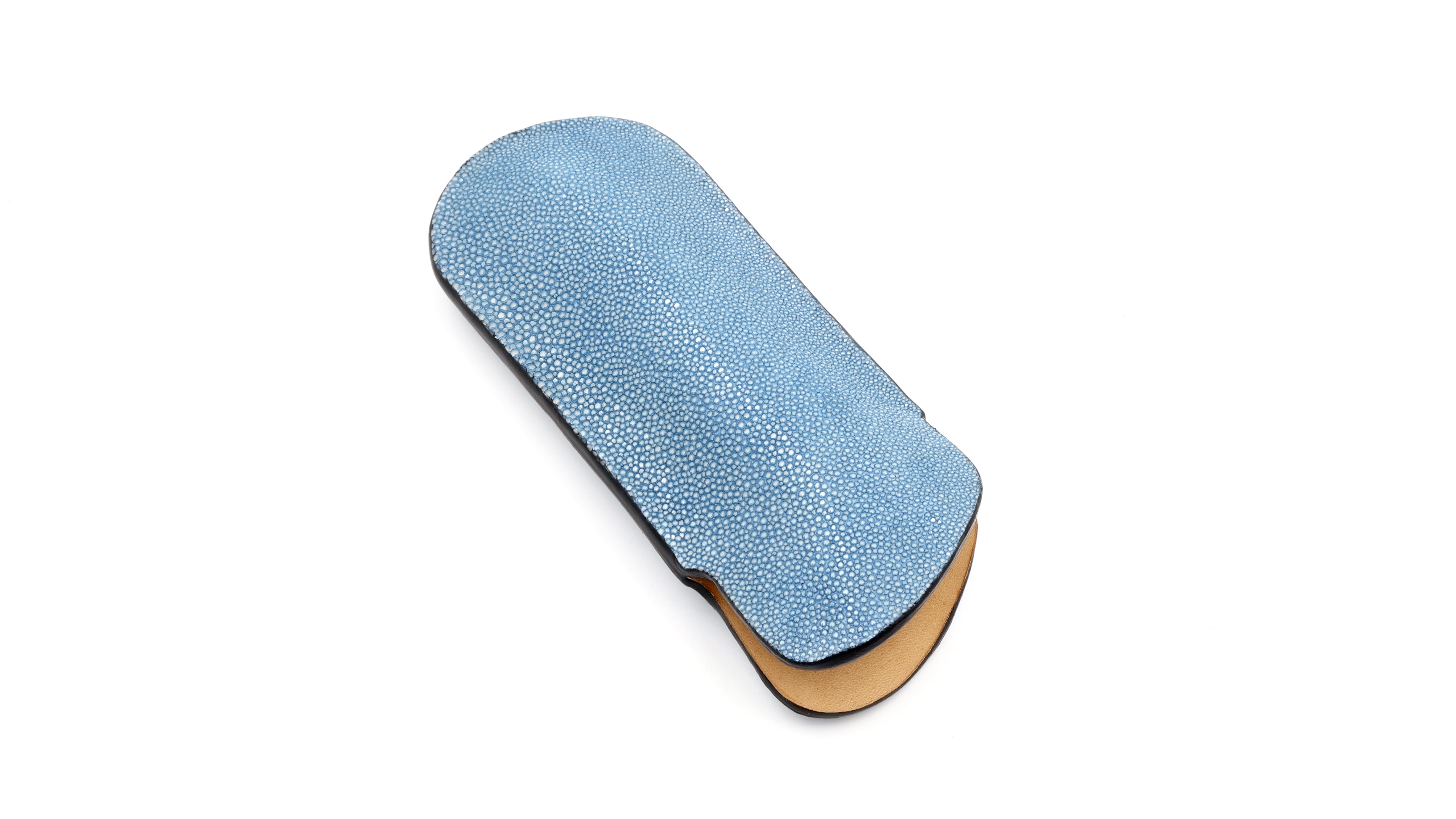Atelier N°7 Stecketui Rochenleder hellblau 14,5 cm    