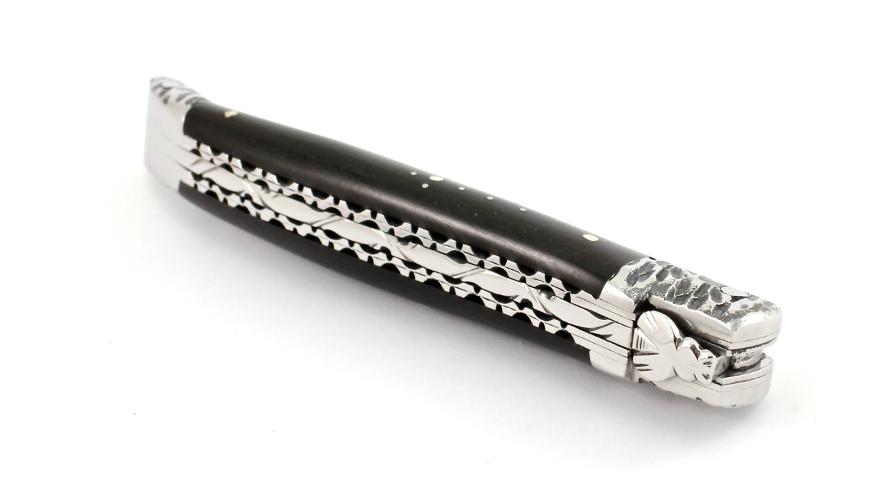 Ebenholz-gehammert-2 Laguiole en Aubrac ebony hammered bolsters doubleplates 12 cm