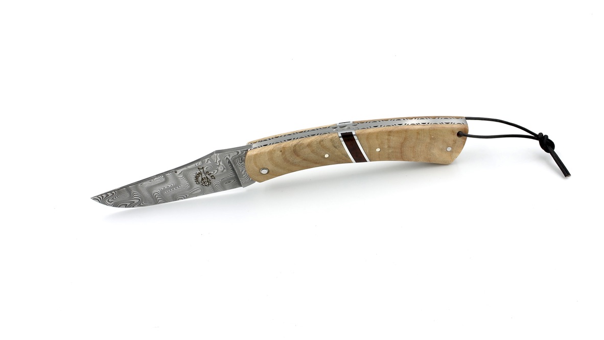 Laguiole en Aubrac CAMEMBERT knife limited edition poplar forw wood DSC® Carbondamast