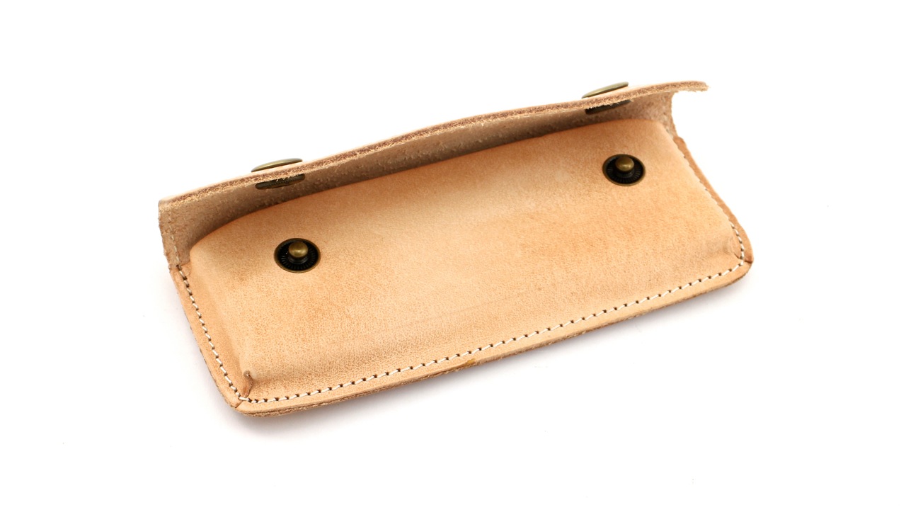 Ledetui-Ligne-W-3 LIGNE W Ledertasche für Sommeliermesser