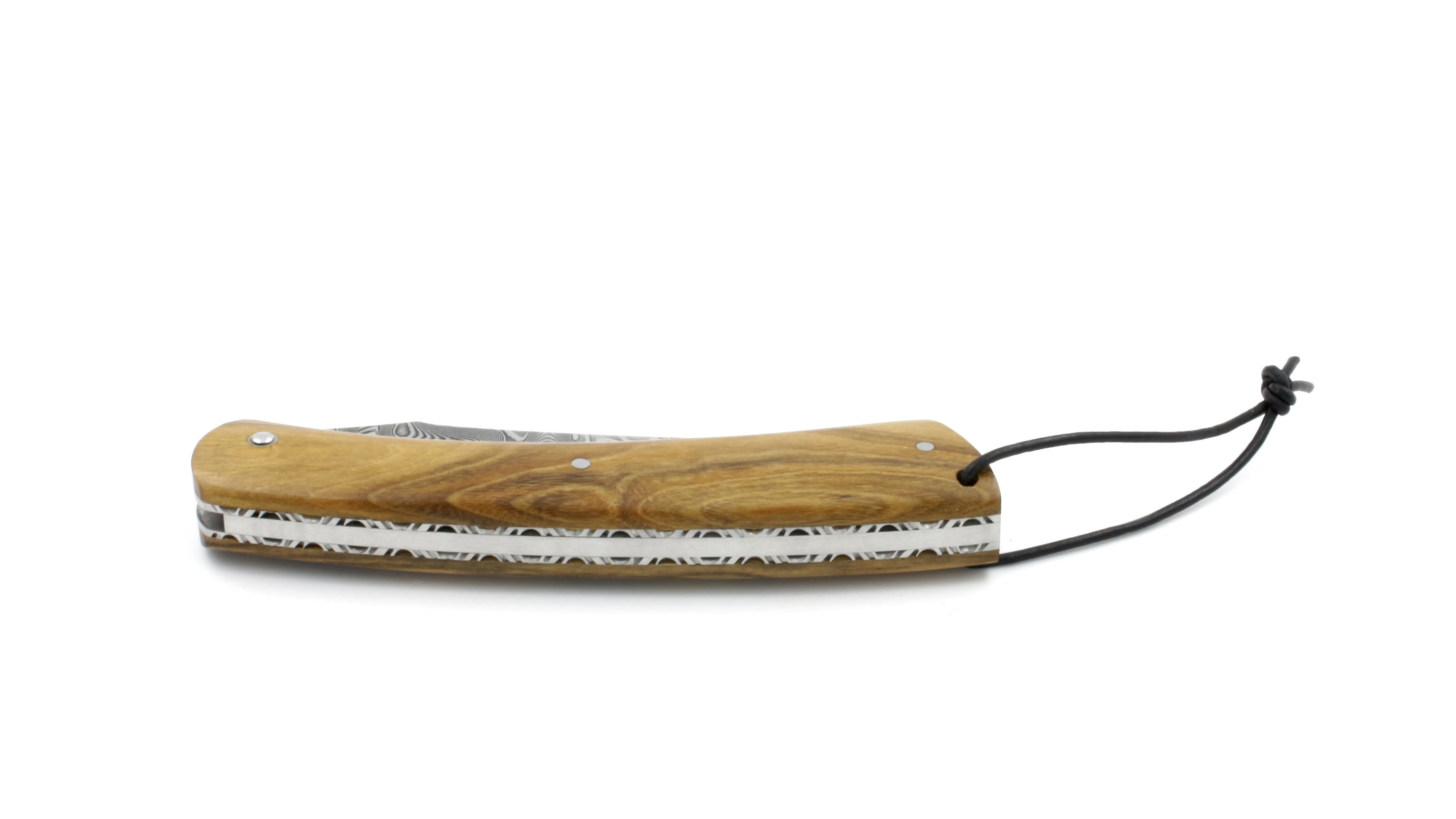 Laguiole en Aubrac CAMEMBERT knife pistazio with guillochage DSC® Carbondamast