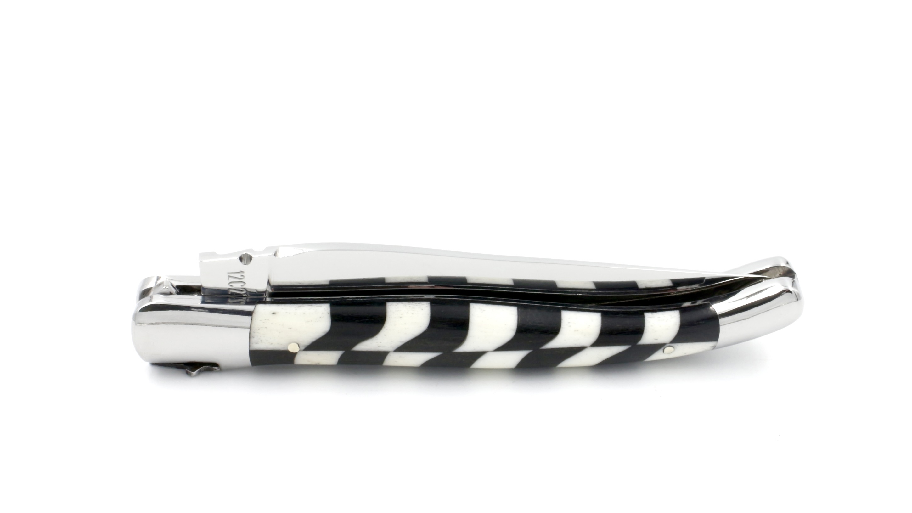 Laguiole en Aubrac freemason cow bone onto Ebony 12 cm