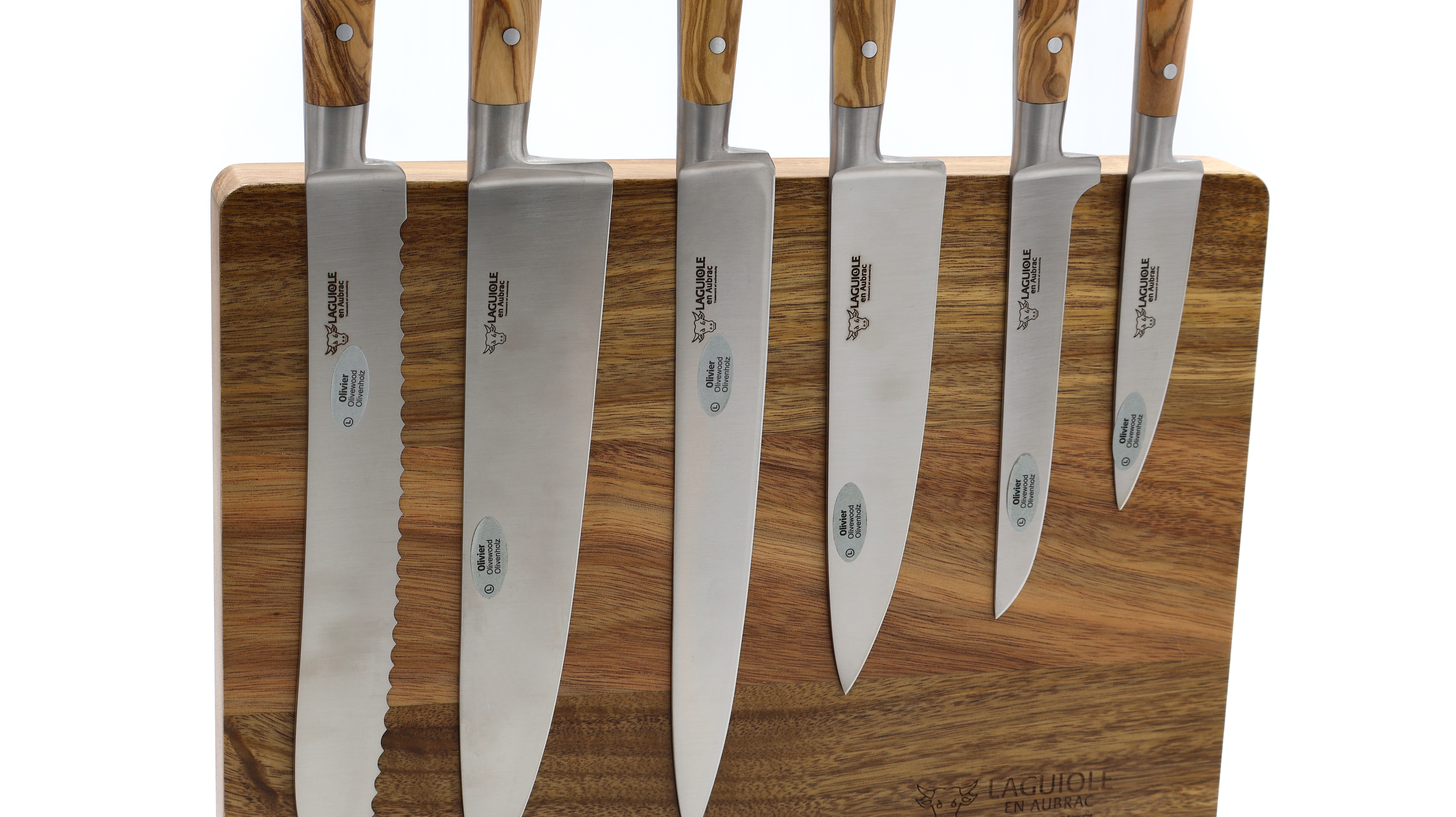 Laguiole en Aubrac Olive wood Set of 6 kitchen knives with magnetic acacia block