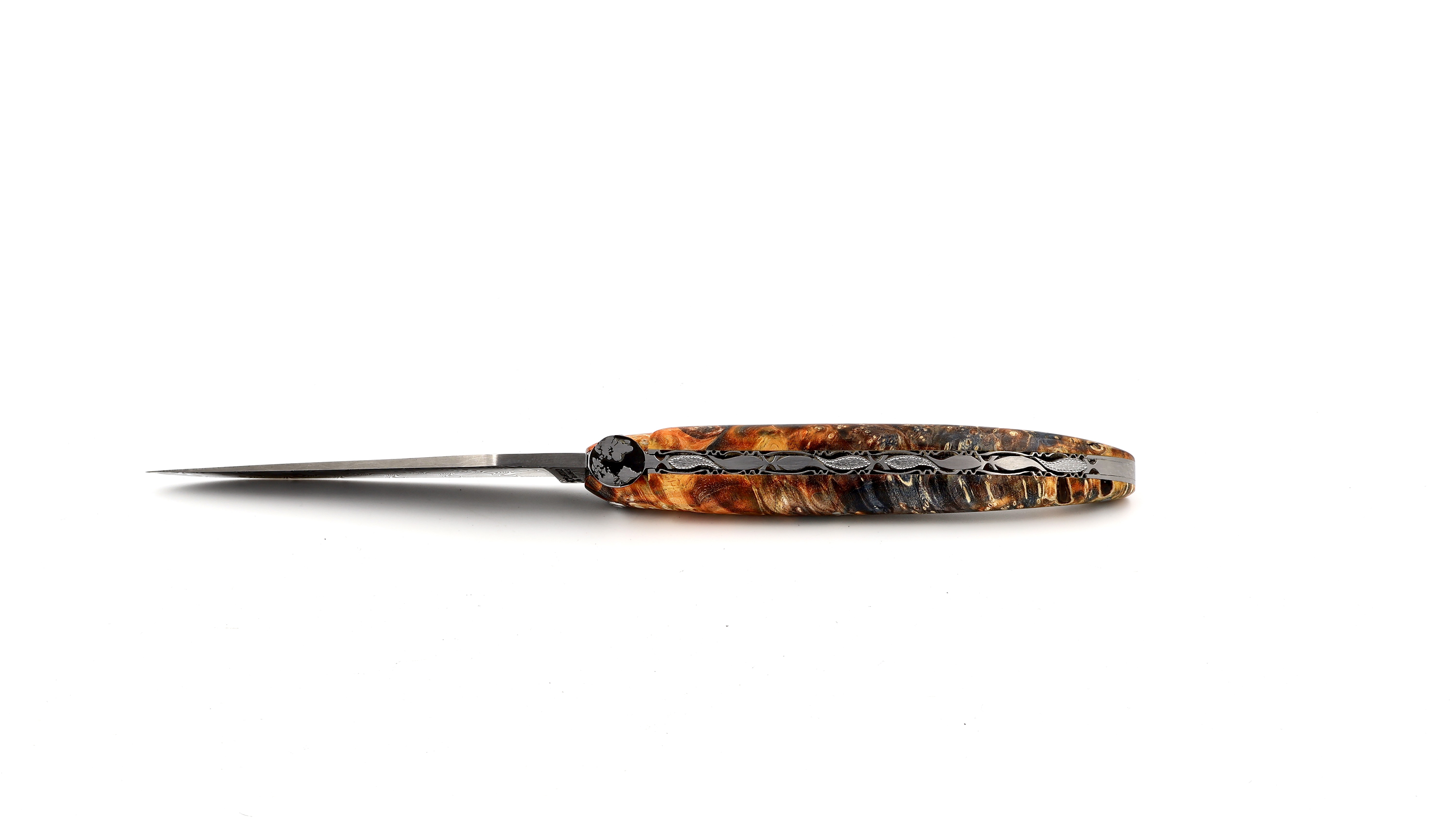 Laguiole en Aubrac Laguiole elder burl with EARTH bee DSC® Carbon damascus 12 cm