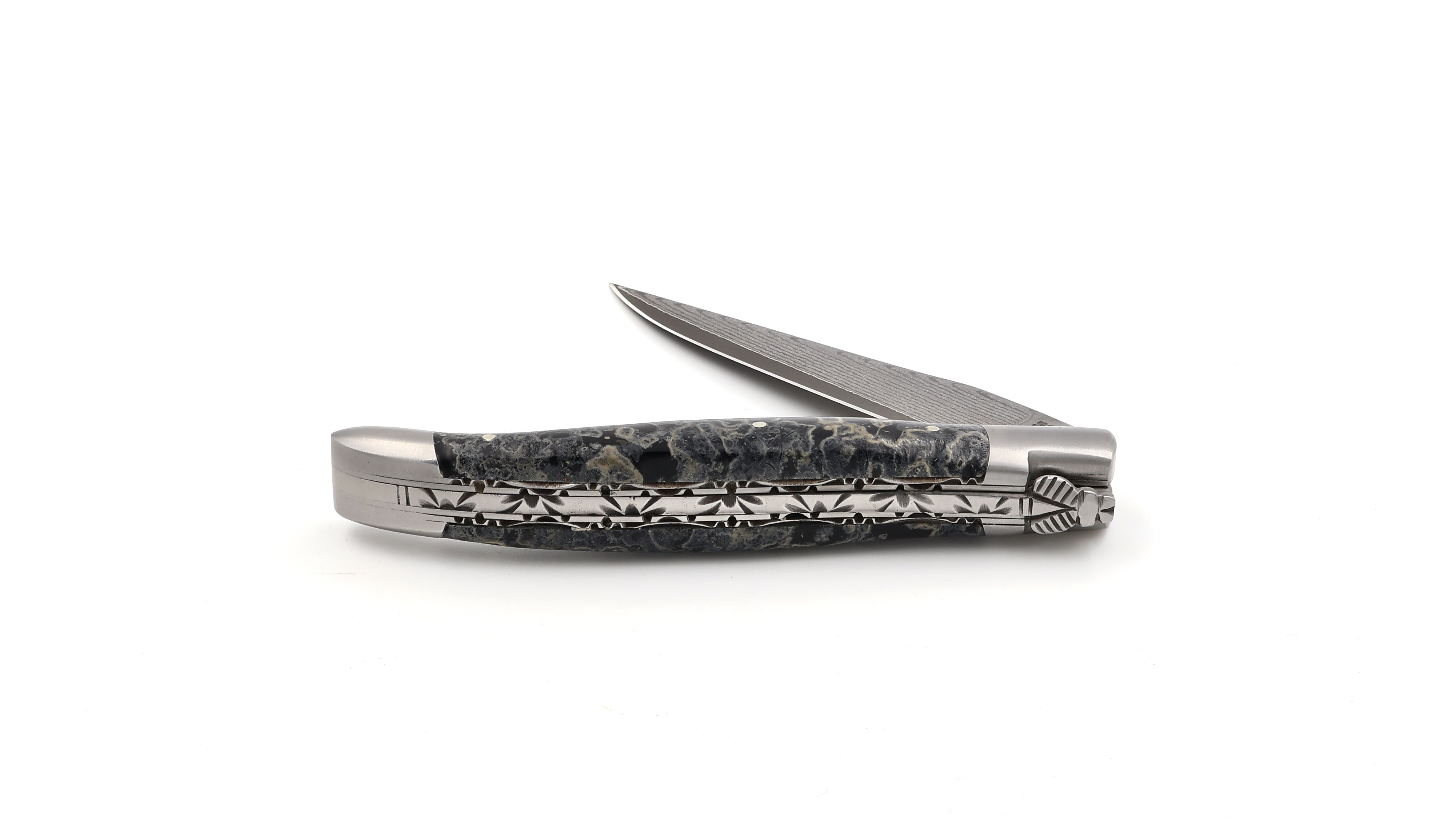 Laguiole en Aubrac jap. Damast schwarzer Lavastein Doppelplatine 12 cm  
