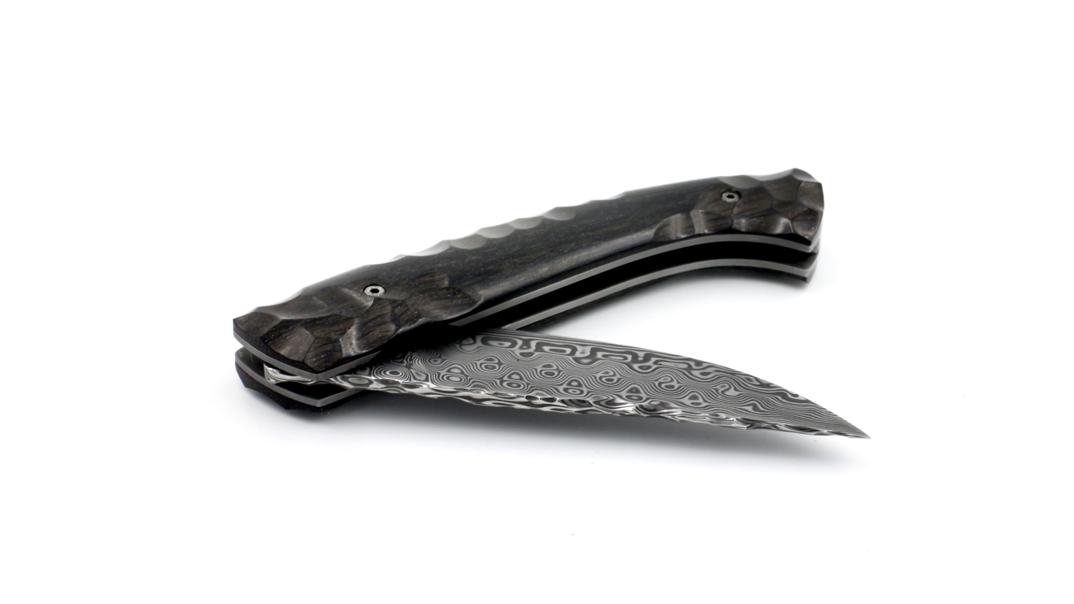 Manu LAPLACE 1515 PRIMITIVE bog oak damascus blade