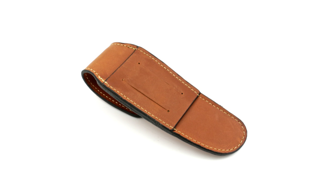 Laguiole en Aubrac MAYA leather case for the belt 12 cm