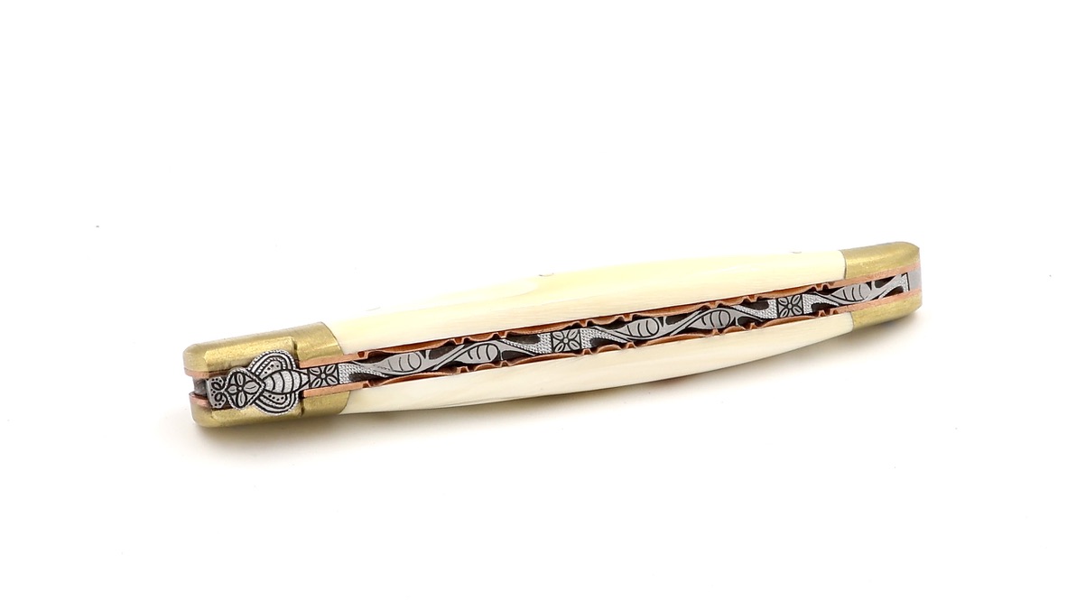 Laguiole en Aubrac knife BIJOU warthog with chiseled plates 12 cm