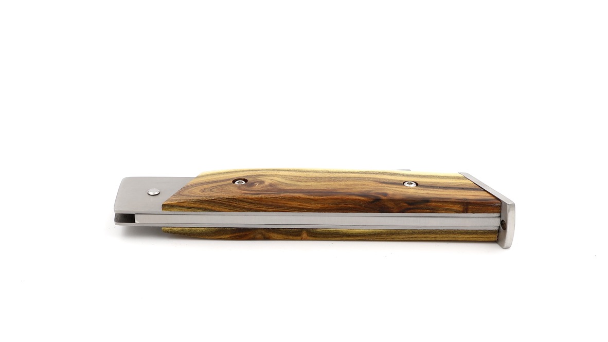 NEPTUNIA DORRY 12 cm pistachio wood