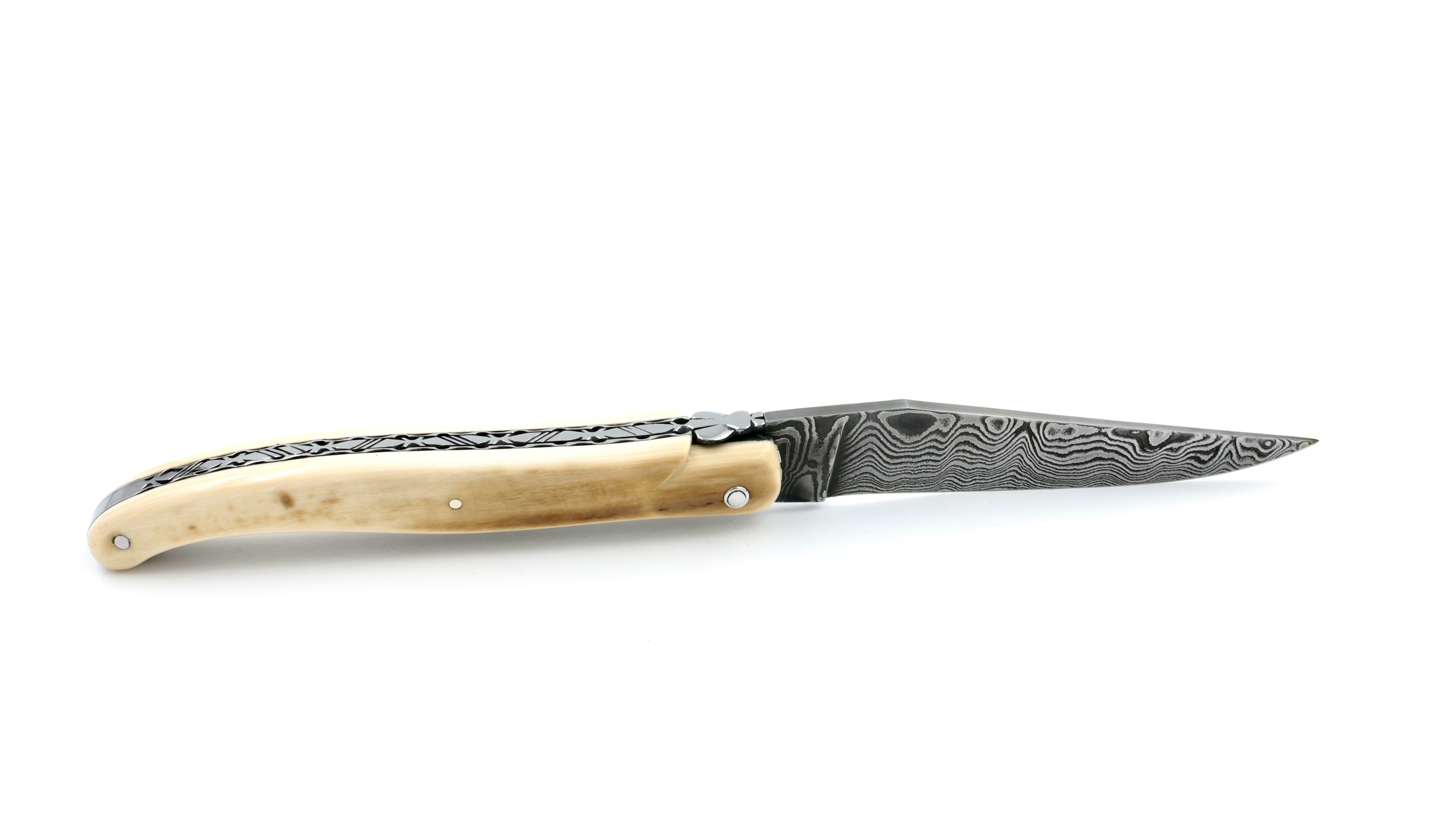 Laguiole en Aubrac Mammutelfenbein Kruste massiv guillochierte Platine Damastklinge 12 cm