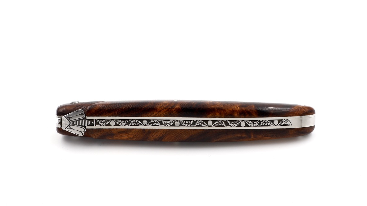 Laguiole en Aubrac master piece laguiole knife iron burlwood