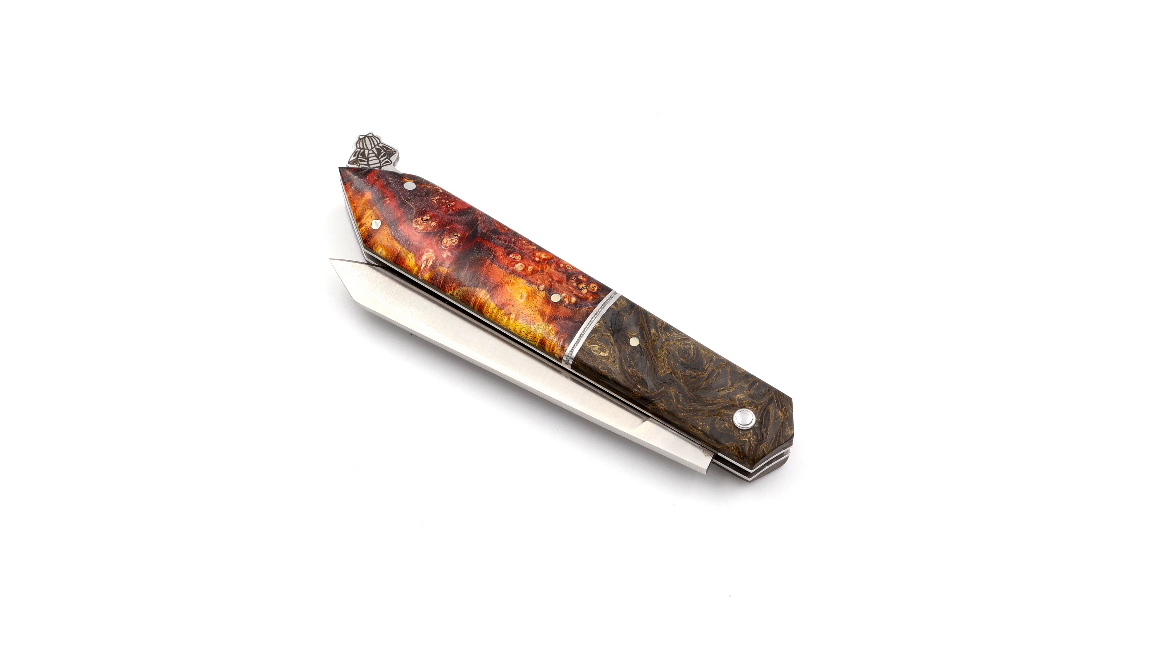 Laguiole en Aubrac BEE BACK unique piece carbonfiber and elder burlwood
