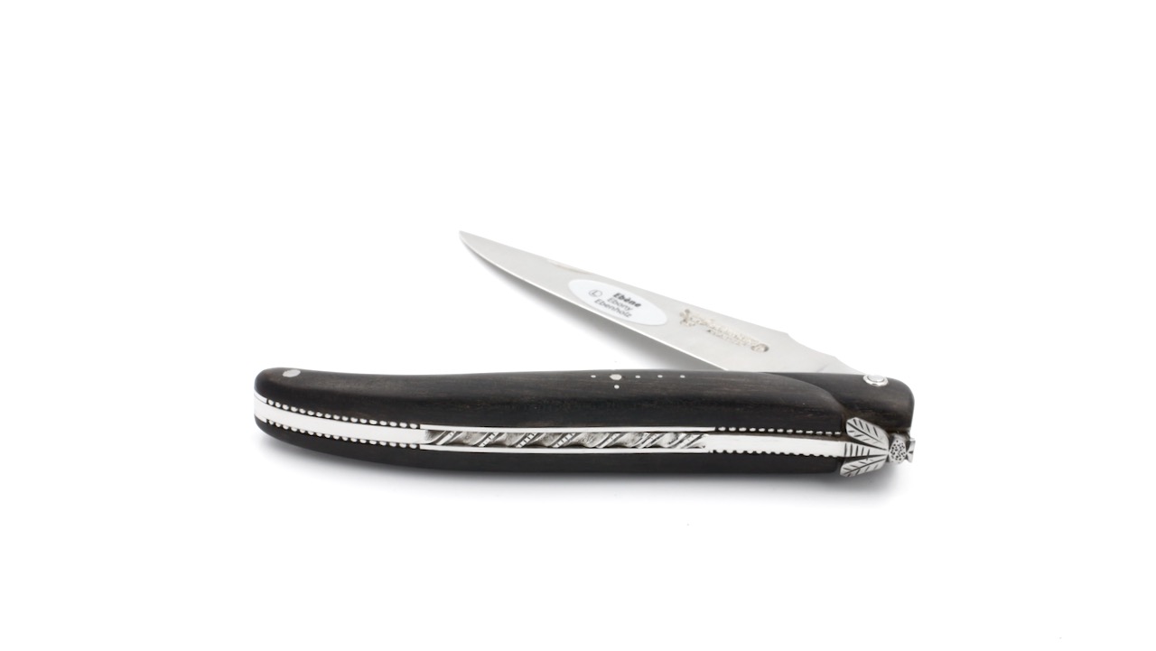Laguiole en Aubrac ebony pearl full handle chisled plates 12 cm
