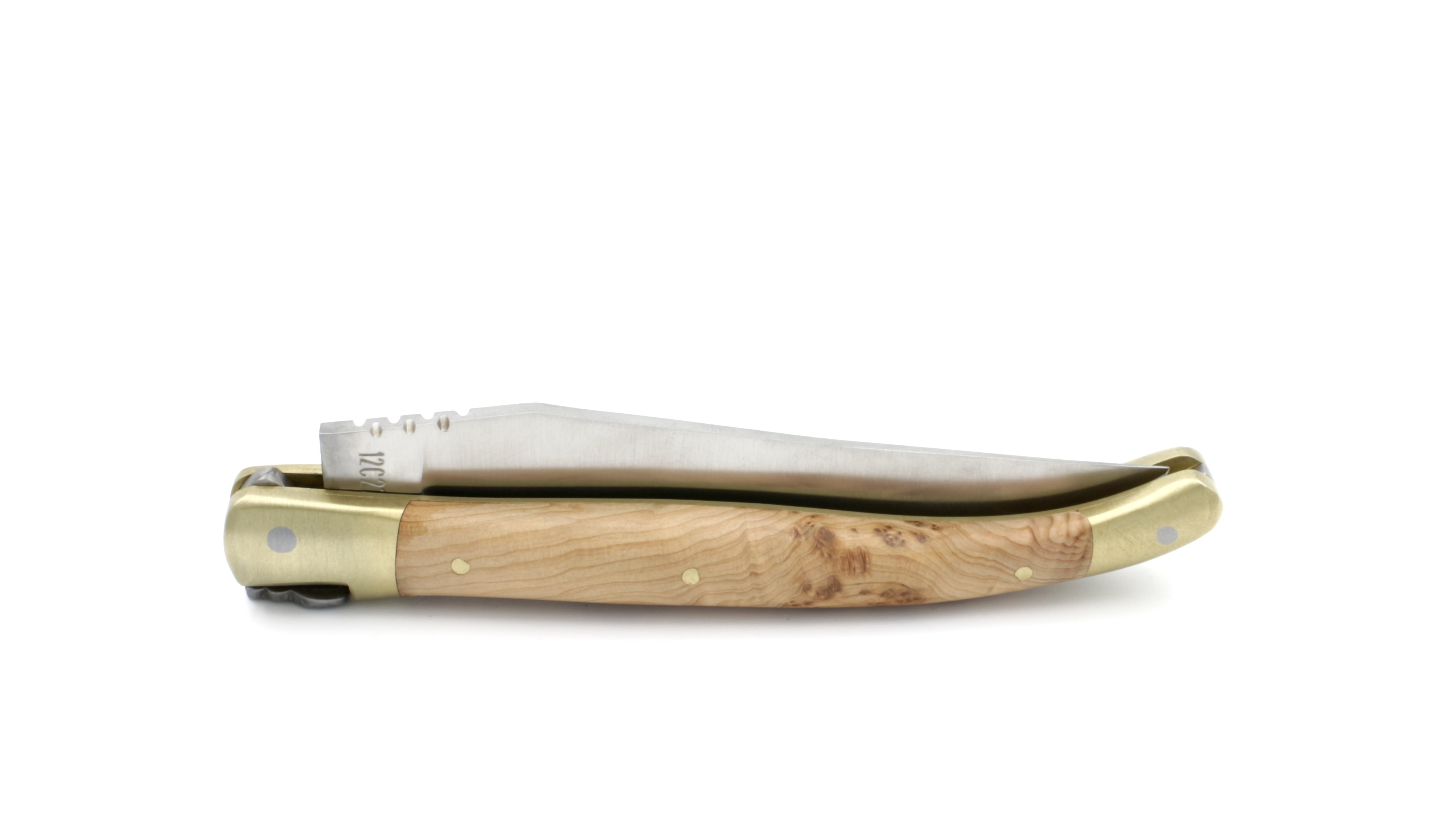 Laguiole en Aubrac juniper brass bolsters and brass plates 12 cm