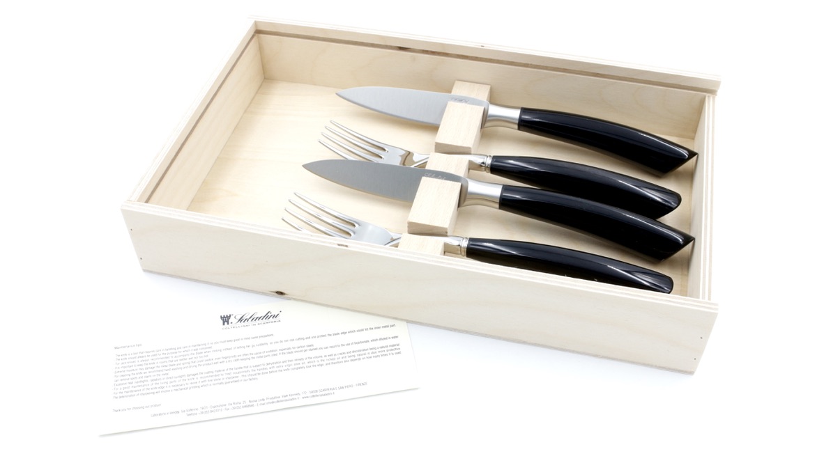 Saladini 2 Steak knives 2 forks buffalo shiny set for two persons