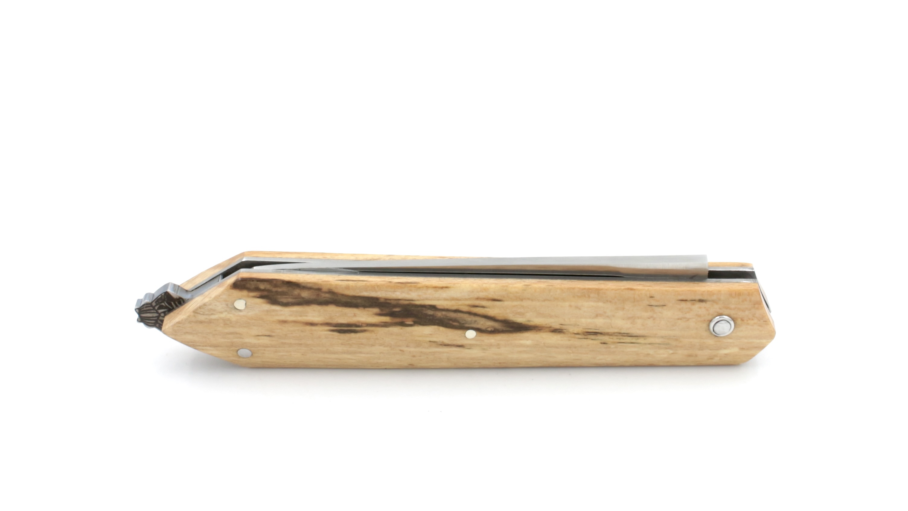 Laguiole en Aubrac BEE BACK Aubrac wood