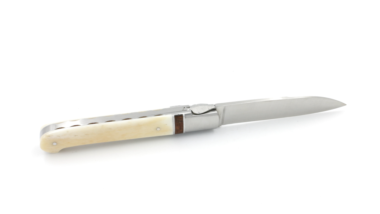Sauveterre knife buffalobone inlay snakewood