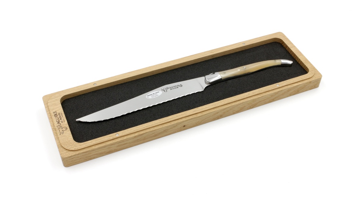 Laguiole en Aubrac bread knife Laguiole shape juniper shiny 18 cm