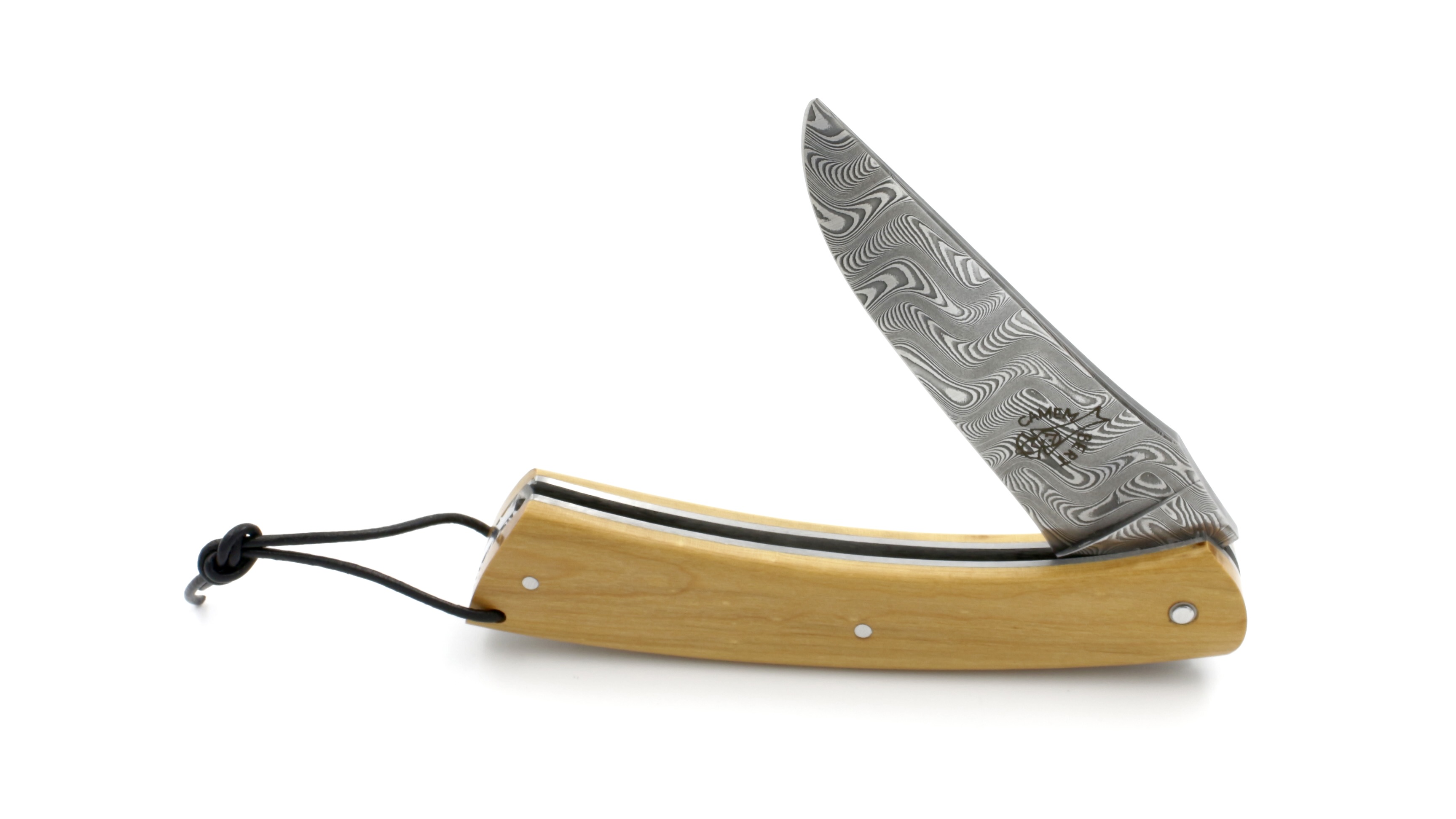 Laguiole en Aubrac CAMEMBERT knife boxwood with guillochage DSC® Carbondamast