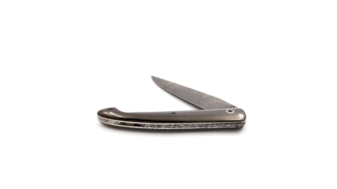 Atelier Odae Le PASSAGER carbonfiber damascus blade