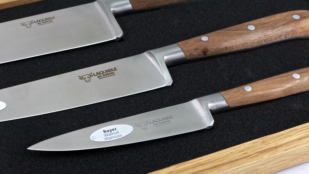 AUBRAC-3er-KOCHMESSER-WALNUSS-3 Laguiole en Aubrac Walnut wood Set of 3 kitchen knives 10 cm 15 cm 20 cm