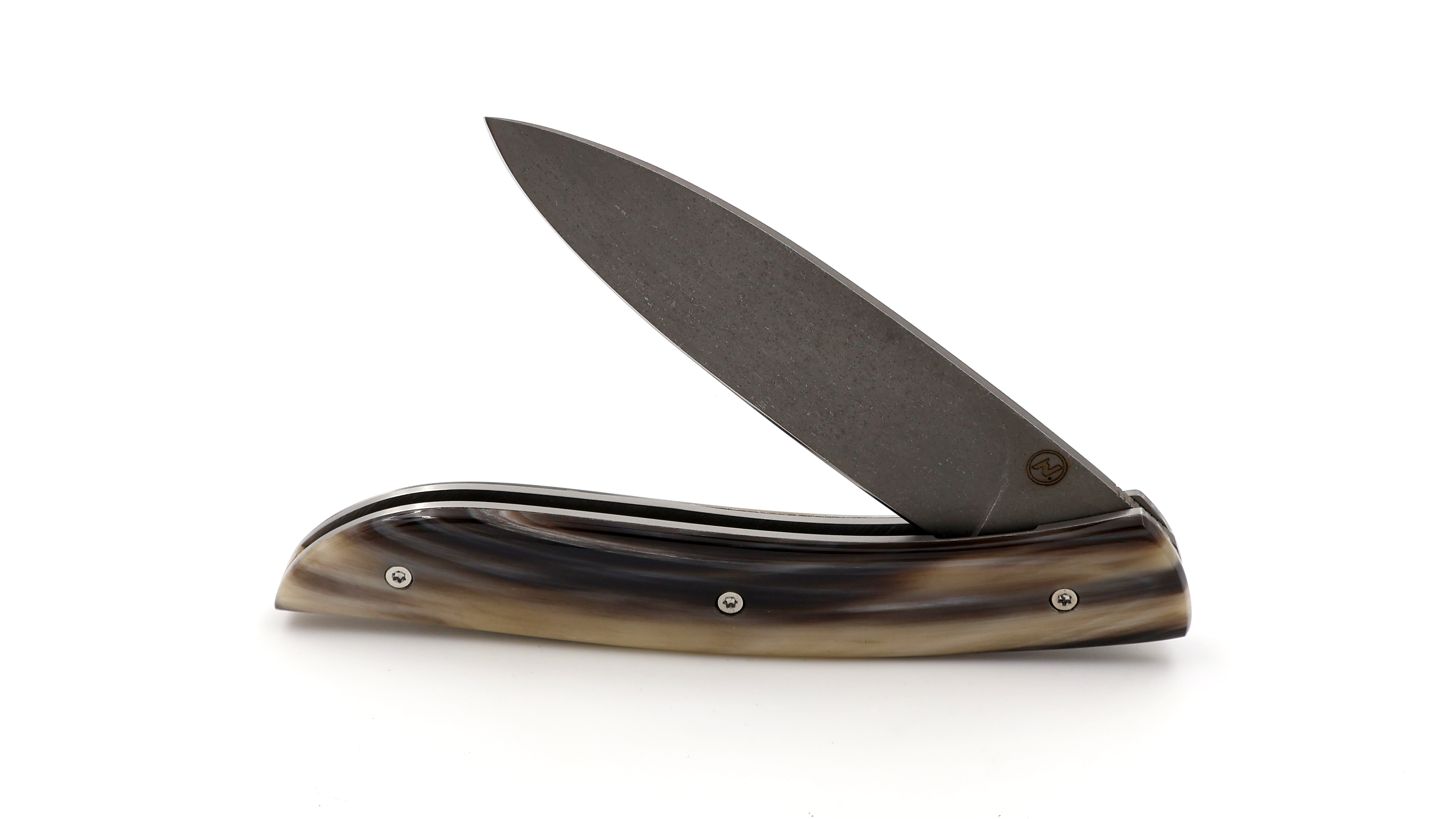 Atelier NÉVÉ Tim Bernard zebu horn tip stonewashed blade