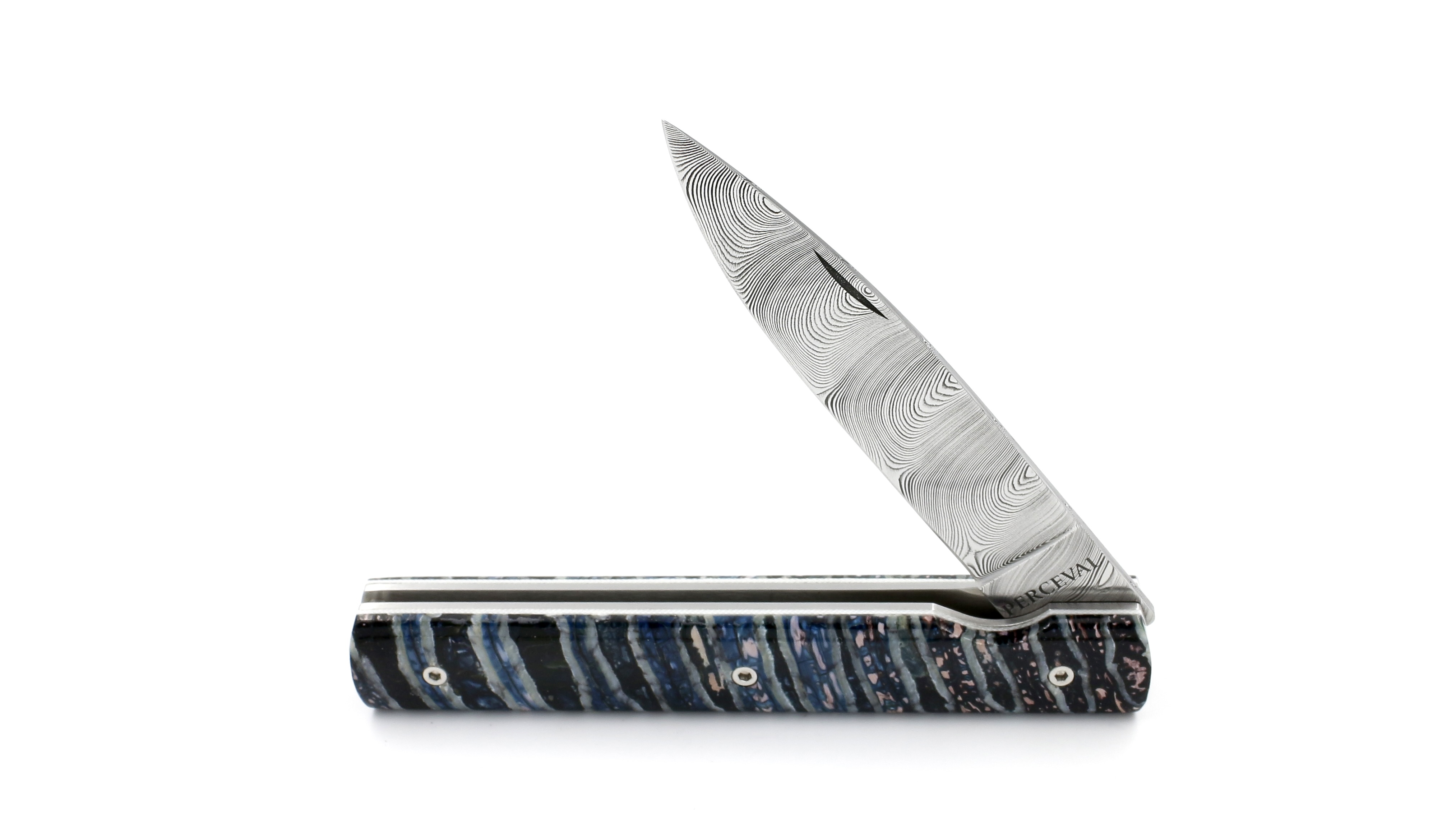 4E0353C1-D4E3-4C05-9BEF-C16339A6AC2C_1_201_a PERCEVAL Le Francais Mammoth tusk damascusblade