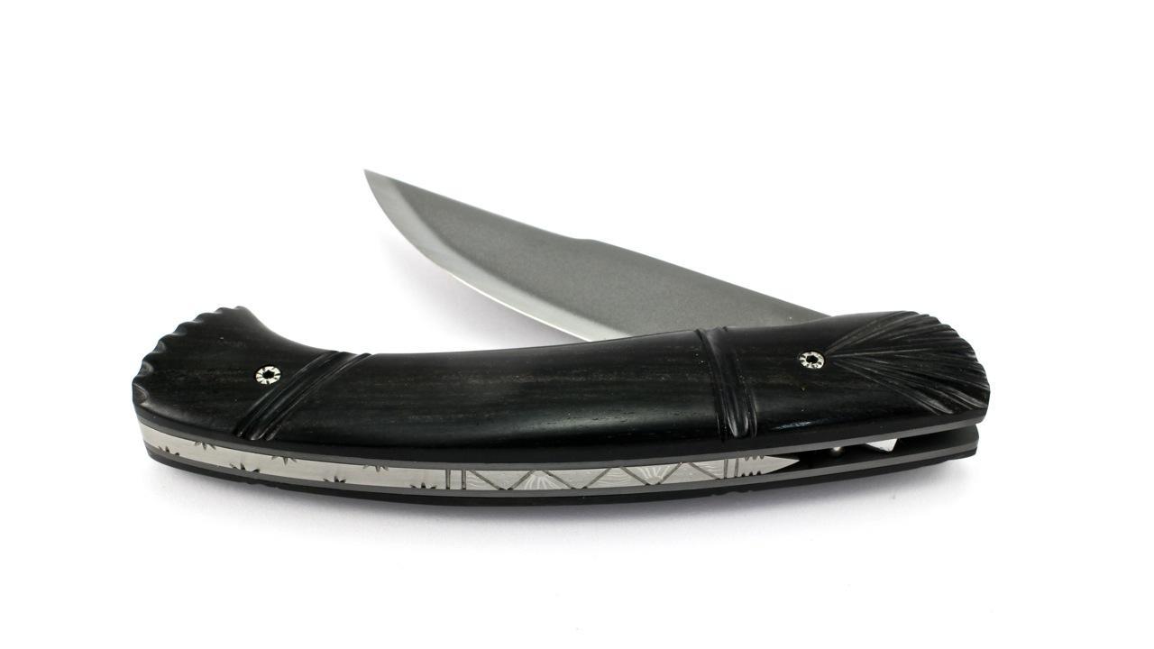 manu-laplace-1515-inuit-ebenholz-3