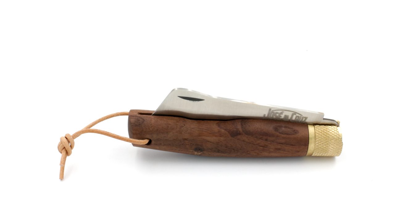IPL-XT-011 JOSÉ DA CRUZ folding knife Planalto american walnut