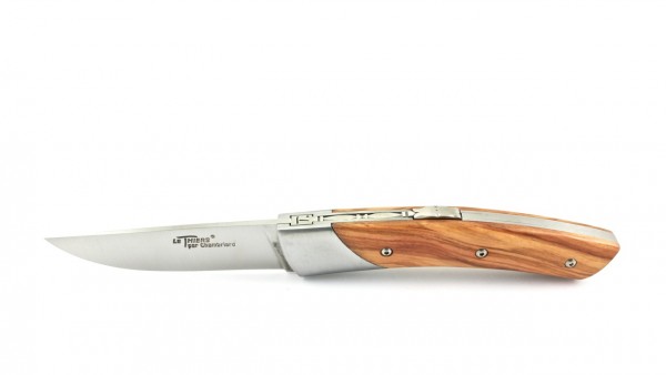 Chambriard Le TRAPPEUR Olive wood
